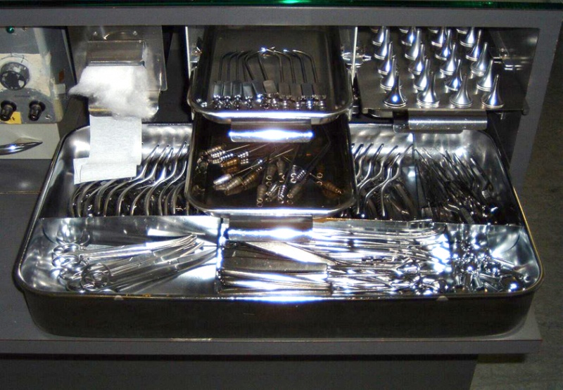 Datei:HNO-Instrumente1.jpg